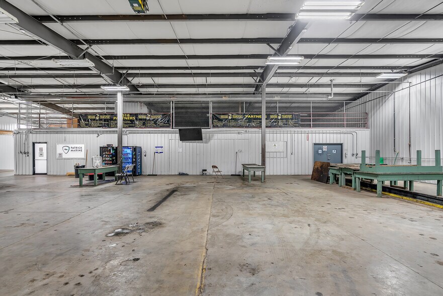 More Photos Of , Elkhart Unknown For Sale