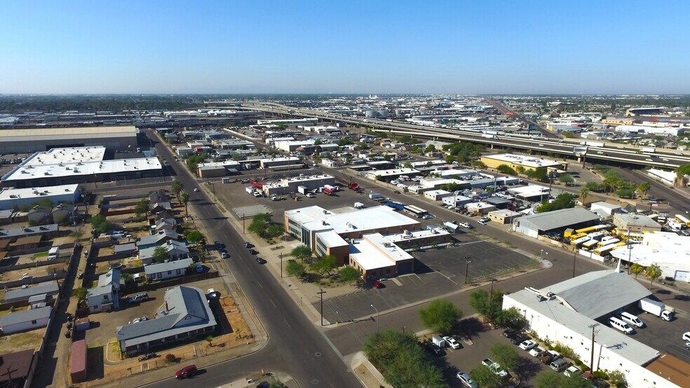 More Photos Of 1614 W Roosevelt St, Phoenix Light Manufacturing For Lease