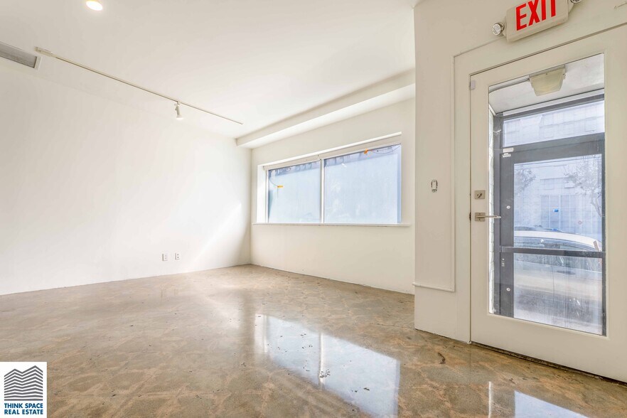 More Photos Of 913-915 N Highland Ave, Los Angeles Showroom For Sale