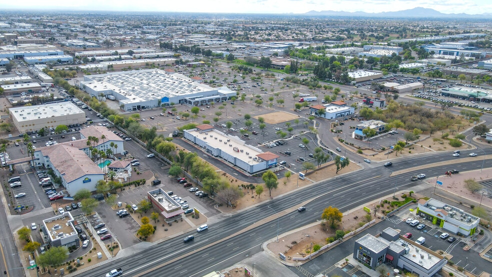 More Photos Of 1903 S Country Club Dr, Mesa Freestanding For Lease