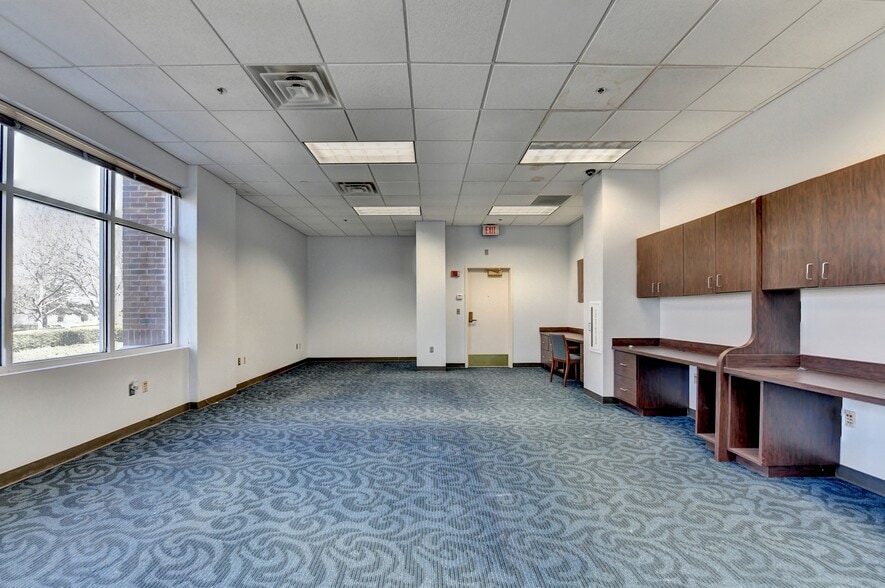 More Photos Of 10500 Old Alabama Connector Rd, Alpharetta Bank For Sale