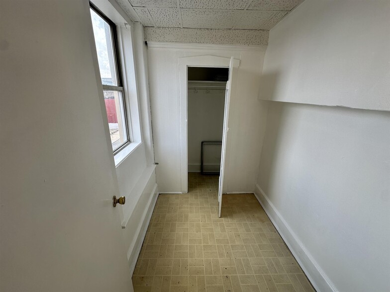 More Photos Of 24-26 S Galena Ave, Freeport Apartments For Sale