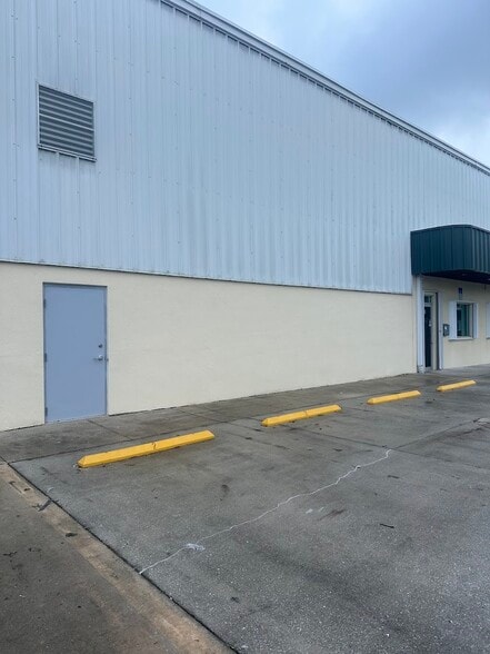 More Photos Of 161 Commerce Rd, Boynton Beach Warehouse For Sale