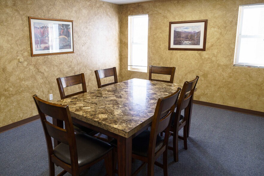 More Photos Of 1826 E Platte Ave, Colorado Springs Office For Lease