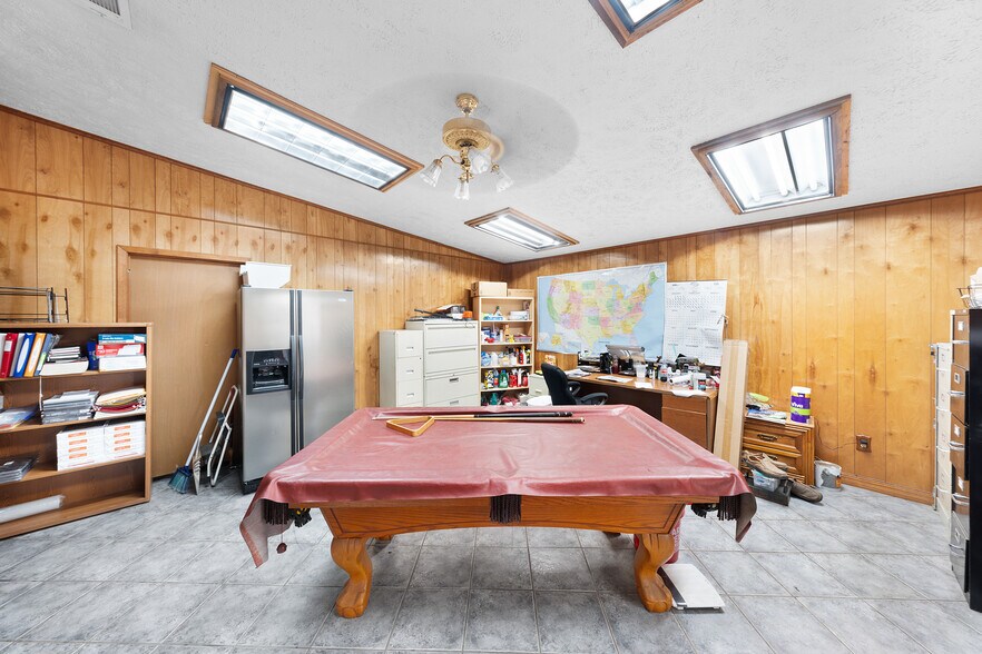 More Photos Of 20741 State Highway 155 S, Flint Light Manufacturing For Sale
