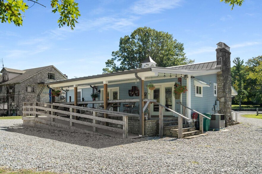 More Photos Of , Lewisburg Specialty For Sale