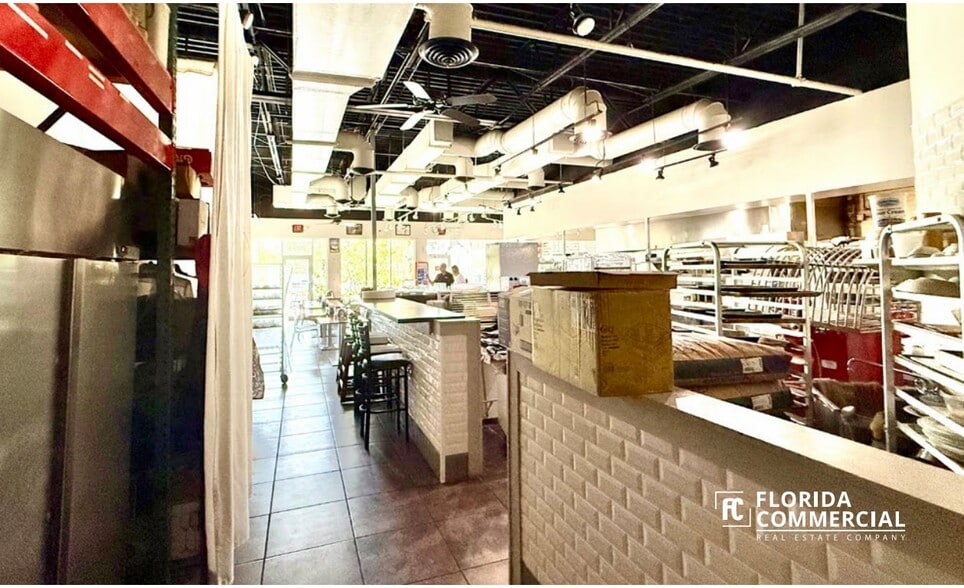 More Photos Of 3980 NW Federal Hwy, Jensen Beach General Retail For Lease