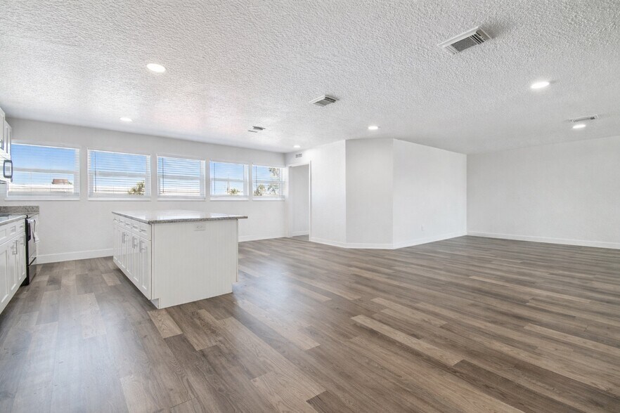 More Photos Of 6010 Wall St, Port Richey Warehouse For Sale