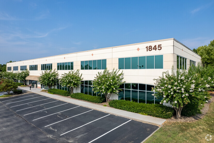 Primary Photo Of 1845 Midpark Rd, Knoxville Office For Lease