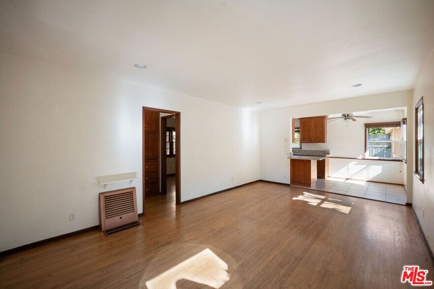 More Photos Of 3938 East Blvd, Los Angeles Multifamily For Sale