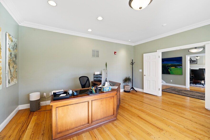 More Photos Of 5371 Kietzke Ln, Reno Office For Lease