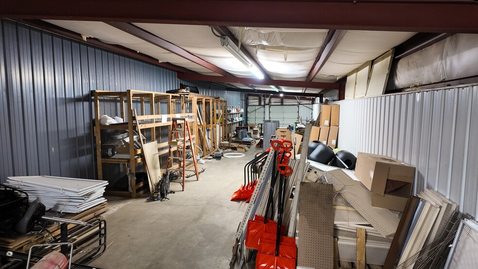 More Photos Of 45 Job Corp Rd, Pine Knot Flex For Sale