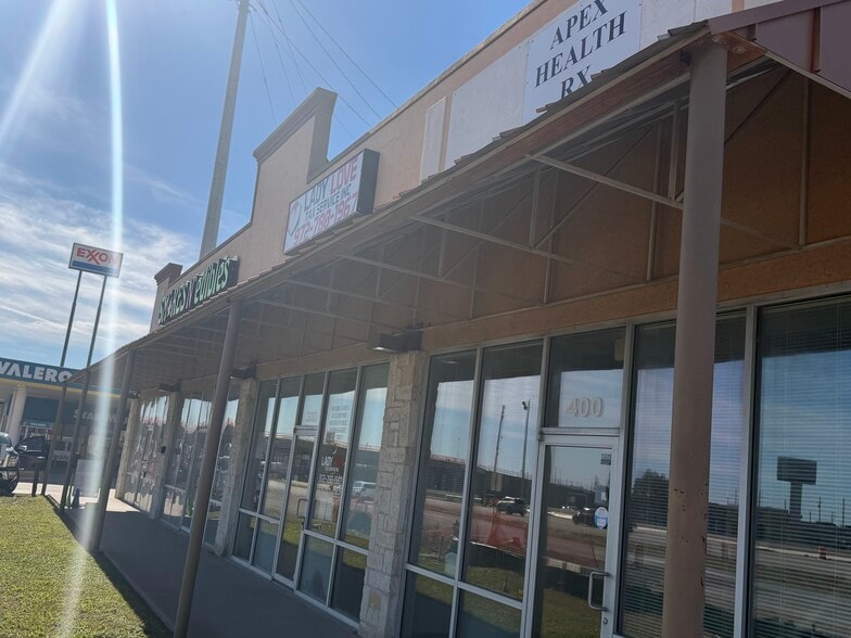Primary Photo Of 505 N Interstate 35 Service Rd, Red Oak General Retail For Lease
