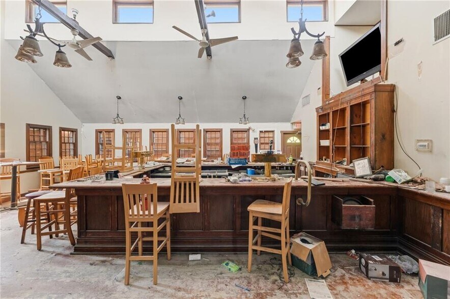 More Photos Of 3376 Post Rd, Warwick Restaurant For Sale