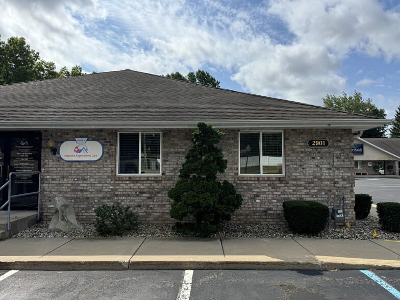 Primary Photo Of 2901 E Bristol St, Elkhart Office For Lease