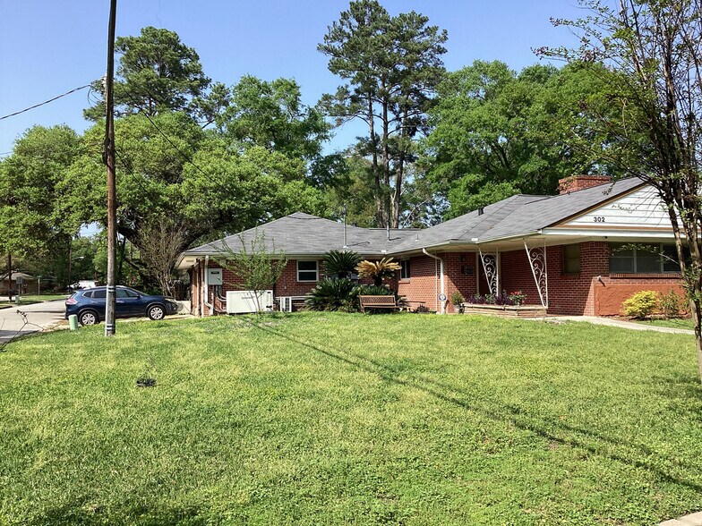 More Photos Of 302 Conroe Dr, Conroe Assisted Living For Sale