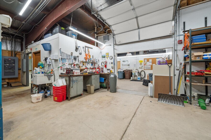 More Photos Of 605 Industrial Pky, Saint Croix Falls Manufacturing For Lease