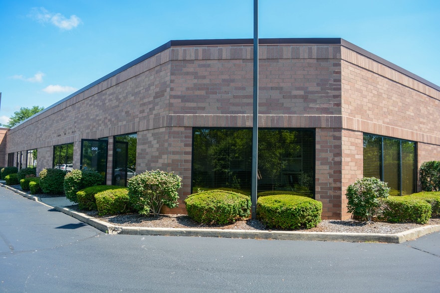 More Photos Of 500 Park Ave, Lake Villa Warehouse For Sale