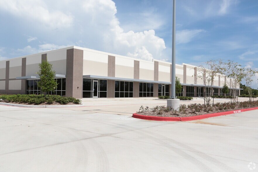 2830 FM 565, Mont Belvieu, TX 77580 Flex/RD For Lease