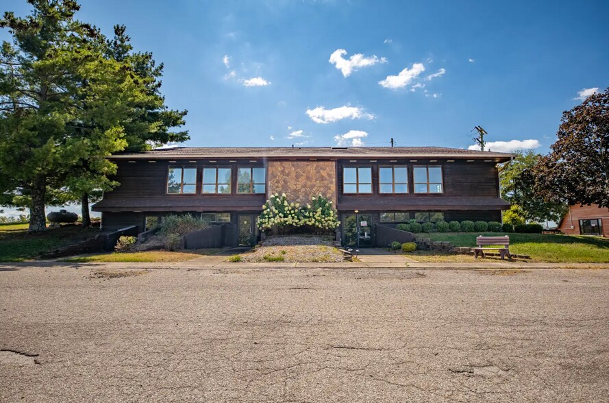 Primary Photo Of 245 Tanglewood Ct, Taylorsville General Retail For Sale