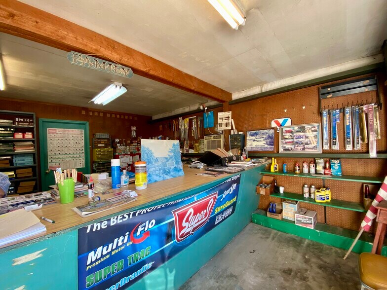 More Photos Of 1747 Highway 11 S, Picayune Auto Repair For Sale