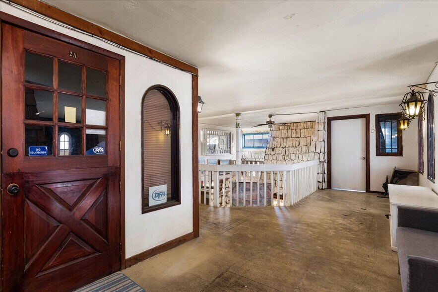 More Photos Of 619 Commercial Ave, Anacortes Storefront Retail Office For Sale