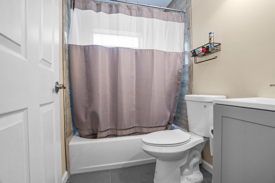 More Photos Of 4736 Lake Worth Rd, Greenacres Office For Sale