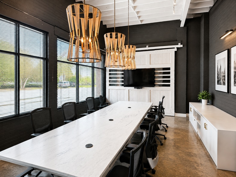More Photos Of 2318 2nd Ave S, Birmingham Office For Sale