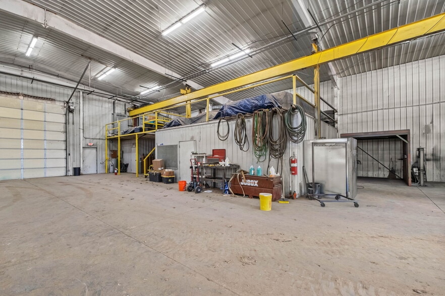More Photos Of 23044 Honey Creek Rd, Sulphur Springs Distribution For Sale