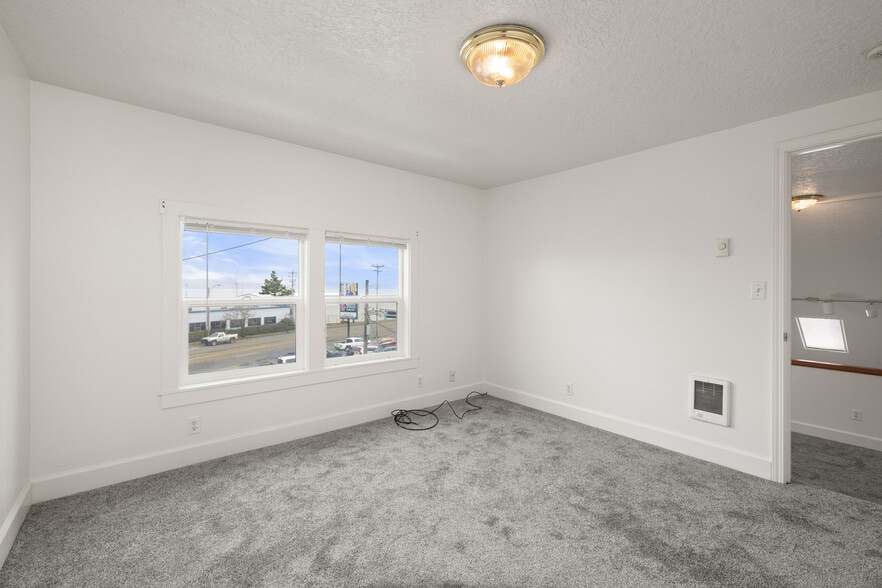 More Photos Of 175 W Bond St, Astoria Storefront Retail Residential For Sale