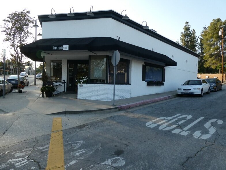 More Photos Of 1101 Foothill Blvd, La Cañada Flintridge Storefront For Lease
