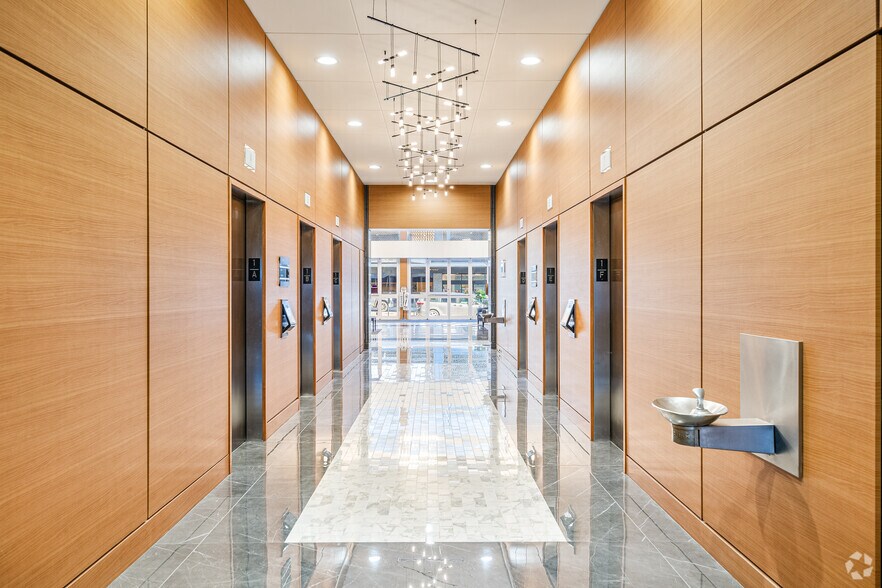 More Photos Of 200 W Forsyth St, Jacksonville Office For Lease