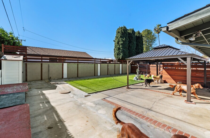 More Photos Of 20292 Riverside Dr, Newport Beach Specialty For Sale