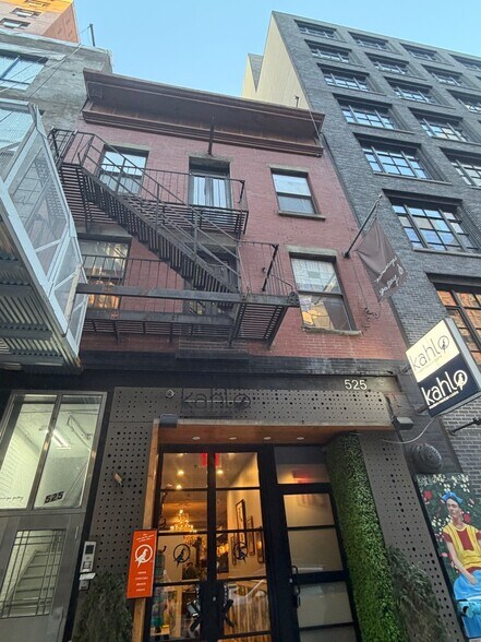 More Photos Of 525 W 29th St, New York Storefront Retail Residential For Sale