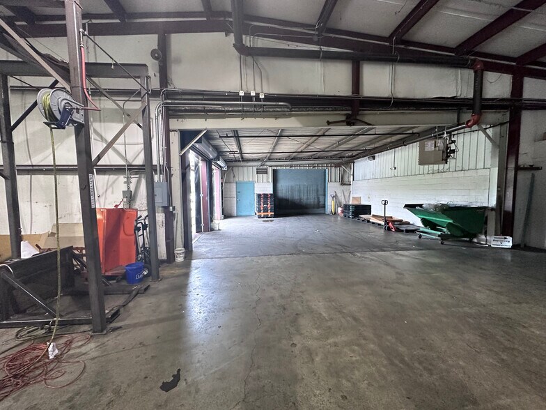 More Photos Of 505 Lake Way Pl, Tullahoma Manufacturing For Sale