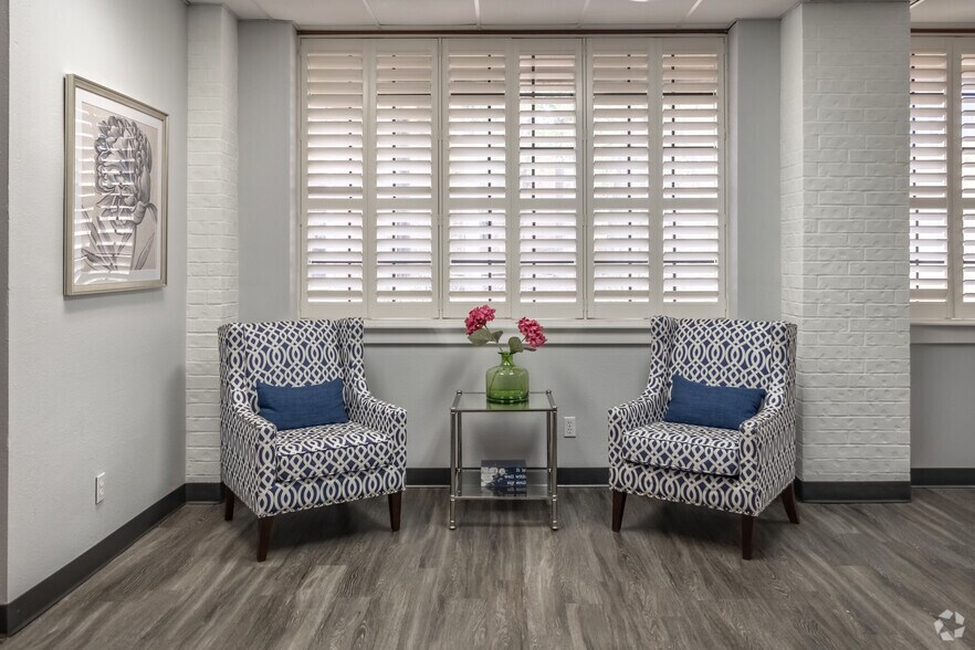 More Photos Of 2410 Memorial Dr, Bryan Apartments For Sale