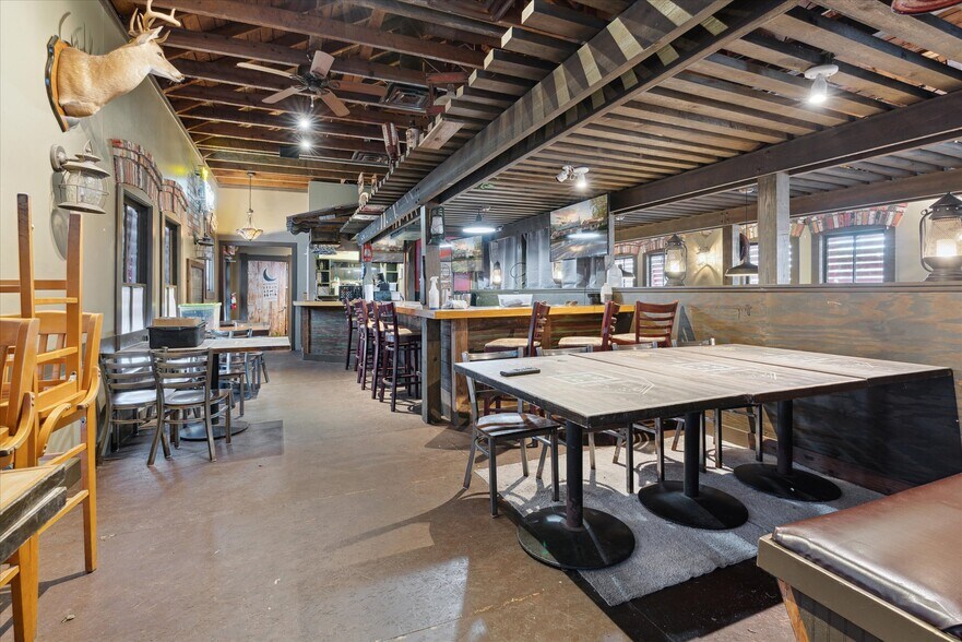 More Photos Of 115 NW 1st St, Trenton Restaurant For Sale