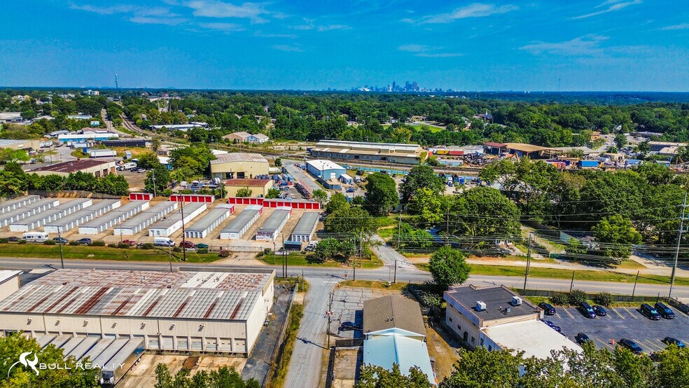 More Photos Of 1464 Willingham Dr, East Point Light Distribution For Sale