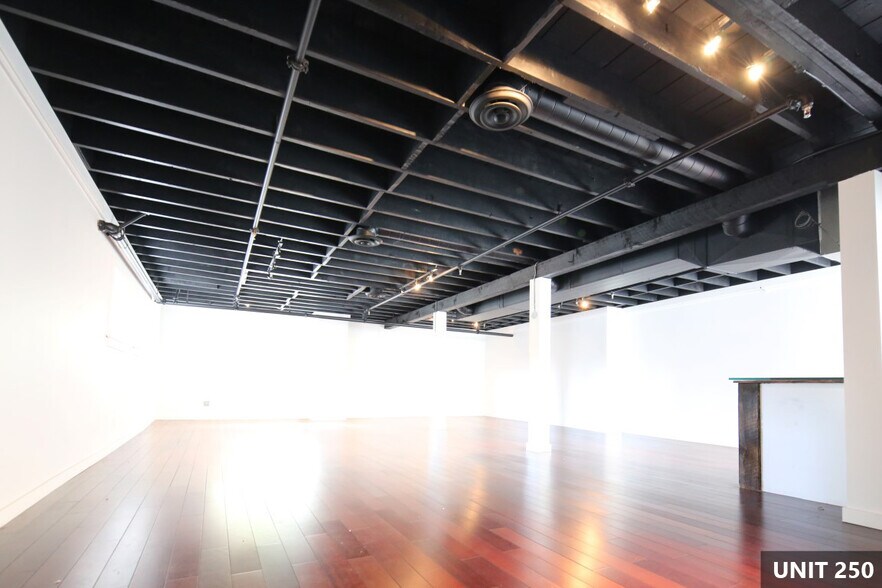 More Photos Of 430 Railway St, Vancouver Loft Creative Space For Lease