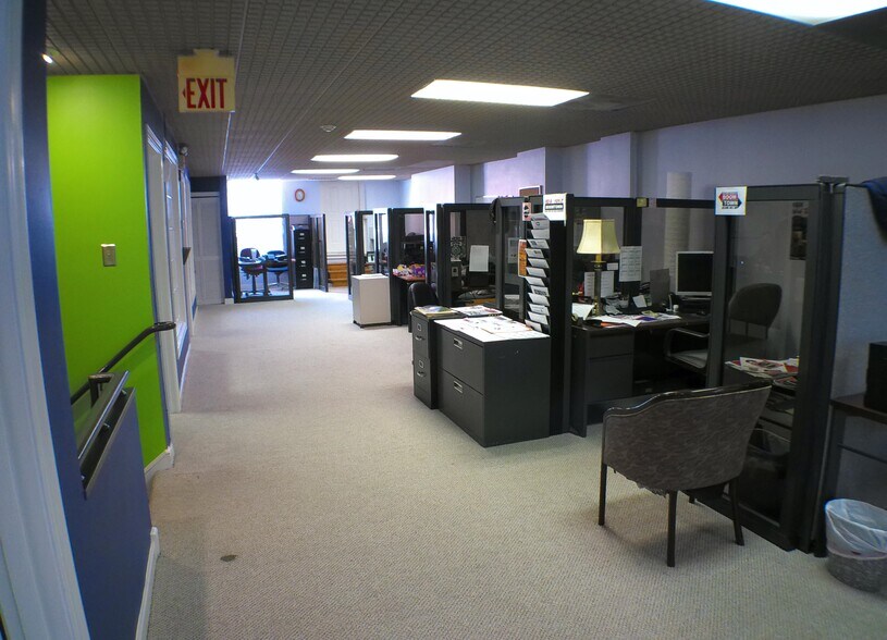 More Photos Of 306 E Main St, Richmond Office For Sale
