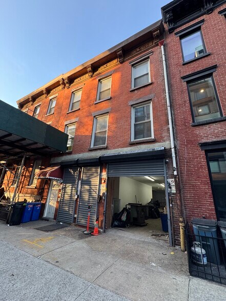 More Photos Of 329 S 1st St, Brooklyn Apartments For Lease