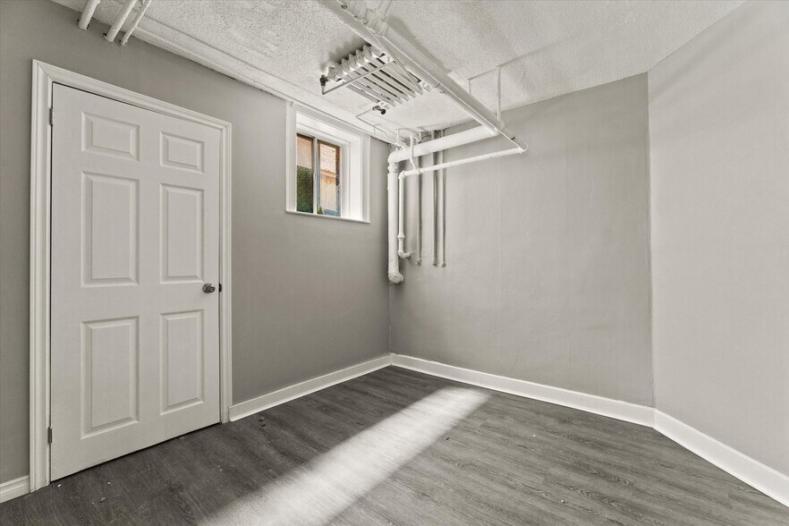 More Photos Of 581 Cataraqui St, Windsor Apartments For Sale