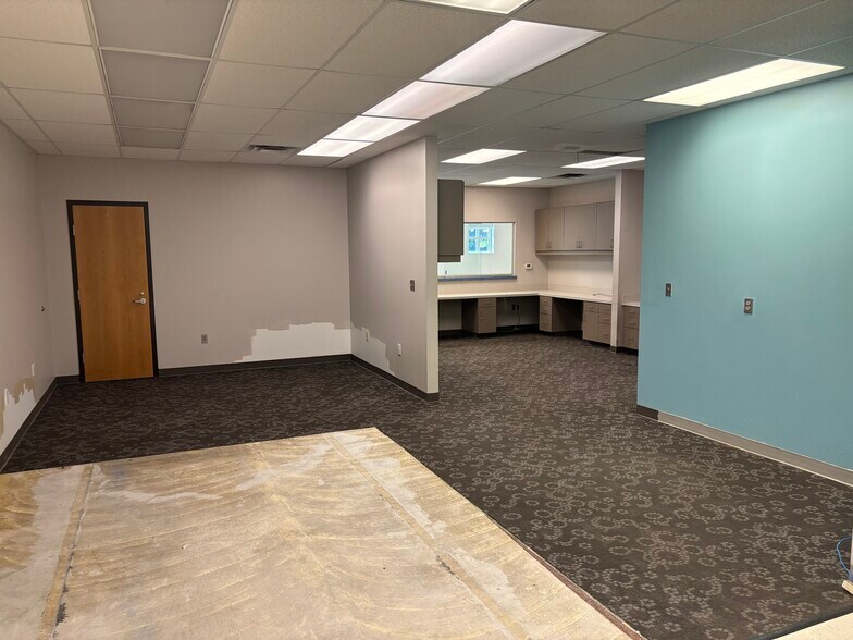More Photos Of 1090 9th Ave SW, Bessemer Medical For Lease