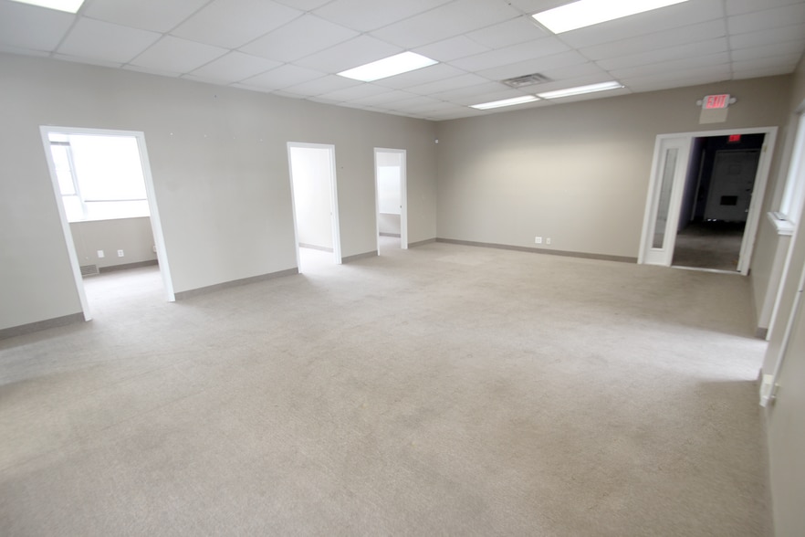 More Photos Of 1511 Brookpark Rd, Cleveland Office For Lease