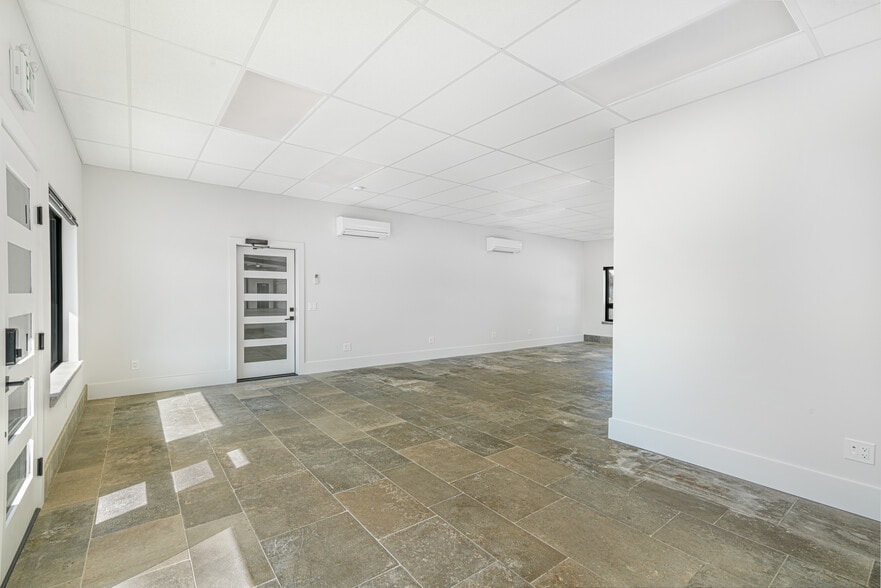 More Photos Of 10342 Old Redwood Hwy, Windsor Warehouse For Sale