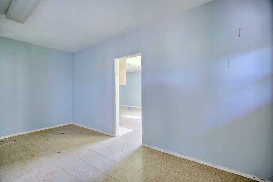 More Photos Of 10405 US Highway 27 S, Sebring Freestanding For Sale