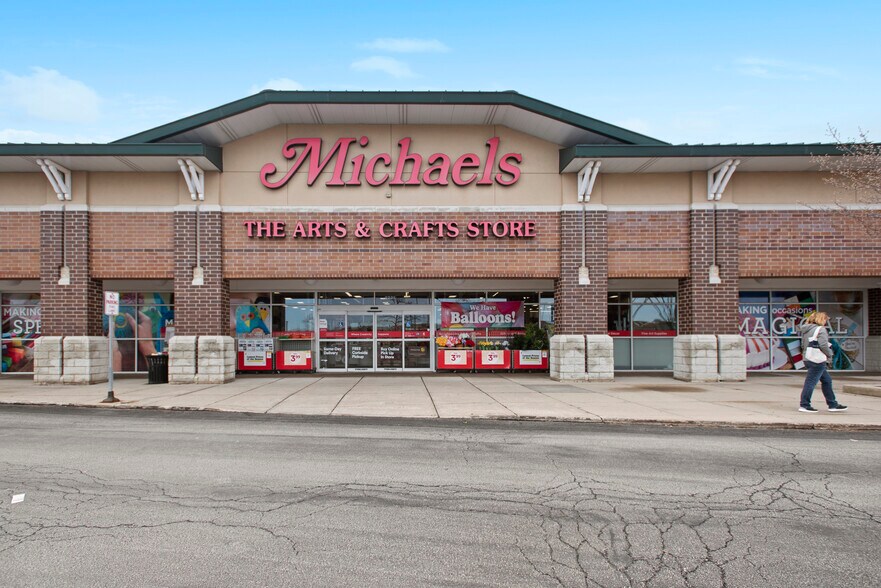 More Photos Of 2241 Willow Rd, Glenview Storefront For Sale