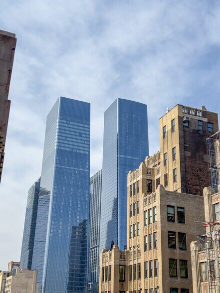 More Photos Of 236 W 30th St, New York Office For Lease