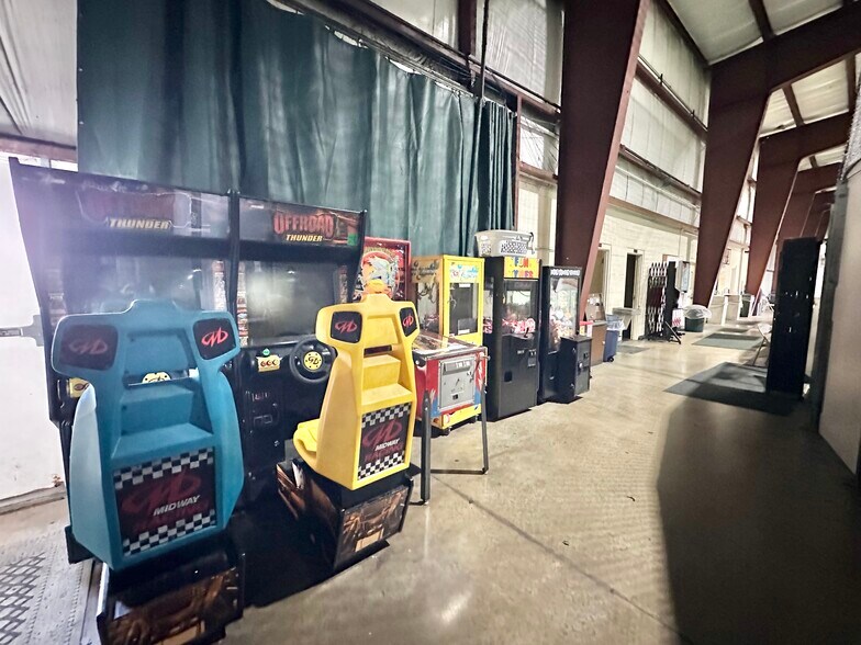 More Photos Of 14914 W 101st Ave, Dyer Freestanding For Sale