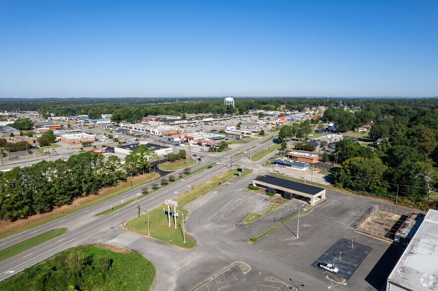 More Photos Of 1001 Decatur Hwy, Gardendale Bank For Lease